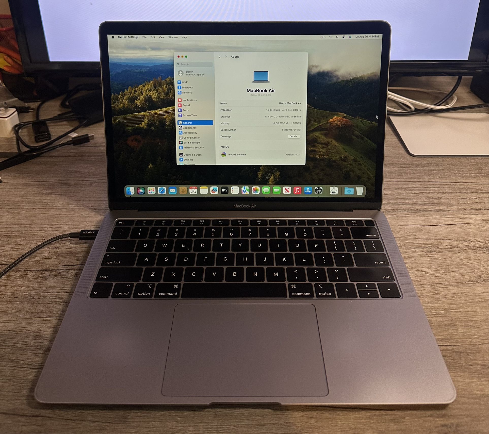 2019 13” MacBook Air: 1.6Ghz I5, 8GB, 128GB SSD!