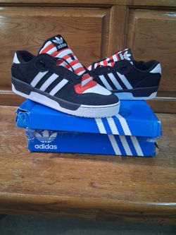 Adidas Originals Low-Top Sneakers Black White Red