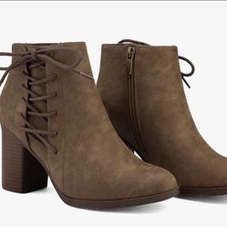 New!!!Brown Boots Size:10