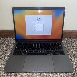 MacBook Pro 2017 13” Space Gray