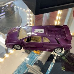 Lamborghini Diablo 1/24 Car