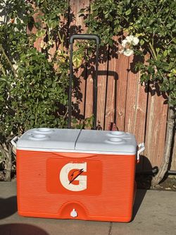 62 QRT DOUBLE DOOR GATORADE ICE CHEST,COOLER,HIELERA