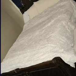 QUEEN SIZE BED WITH MATCHING MIRROR