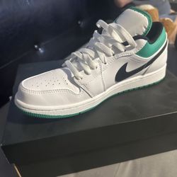 Tenis