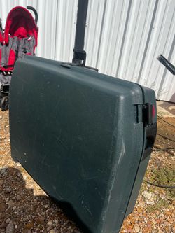 Large Hard Shell Rolling Suitcase