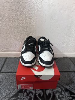 Nike Men’s Panda Dunk size 10