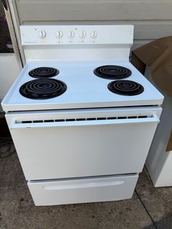Frigidaire Stove *WARRANTY&DELIVERY*