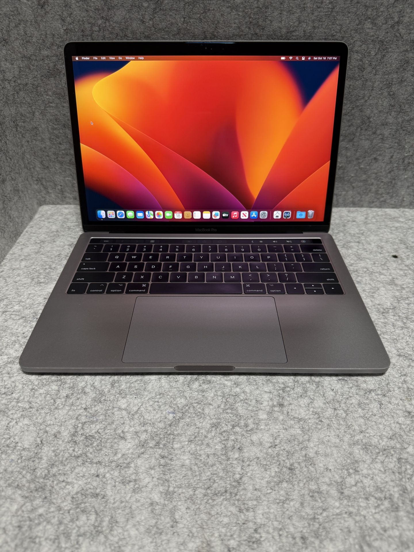 13” 2017 MacBook Pro Touch Bar. i5 16 GB 512 SSD Ventura