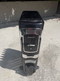 Honeywell Oil-Filled Radiator Space Heater