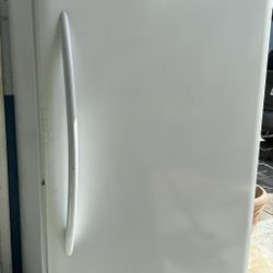 Vertical Freezer 20cu Frigidaire