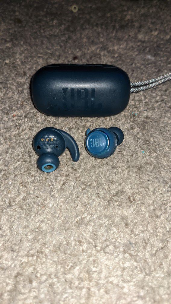 JBL Reflect Mini True Wireless Noise Cancelation Earbuds 