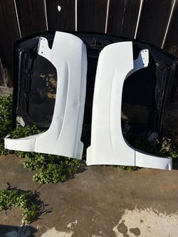 03-06 Chevy version front fenders