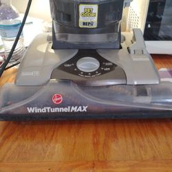 Hoover Wind Tunnel Max Vacuum//Pet Control Max