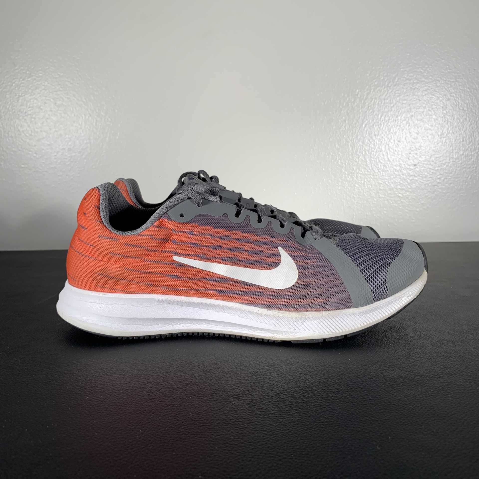 Nike Downshifter 8 Youth Size 5 Running Shoe