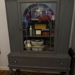 1920's Mahogany Wood China Cabinet