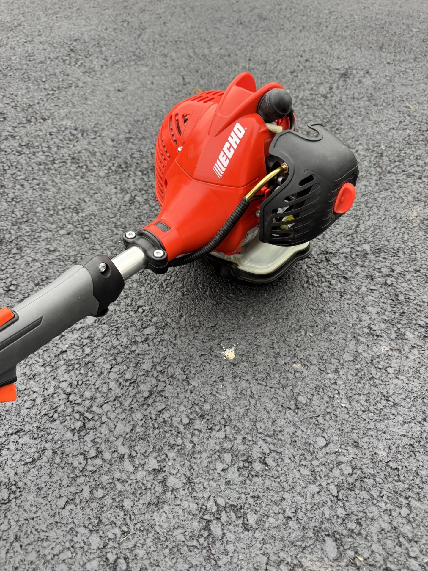 Brand New Echo SRM225 Straight Shaft String Trimmer 21.2cc Engine. Must Pickup