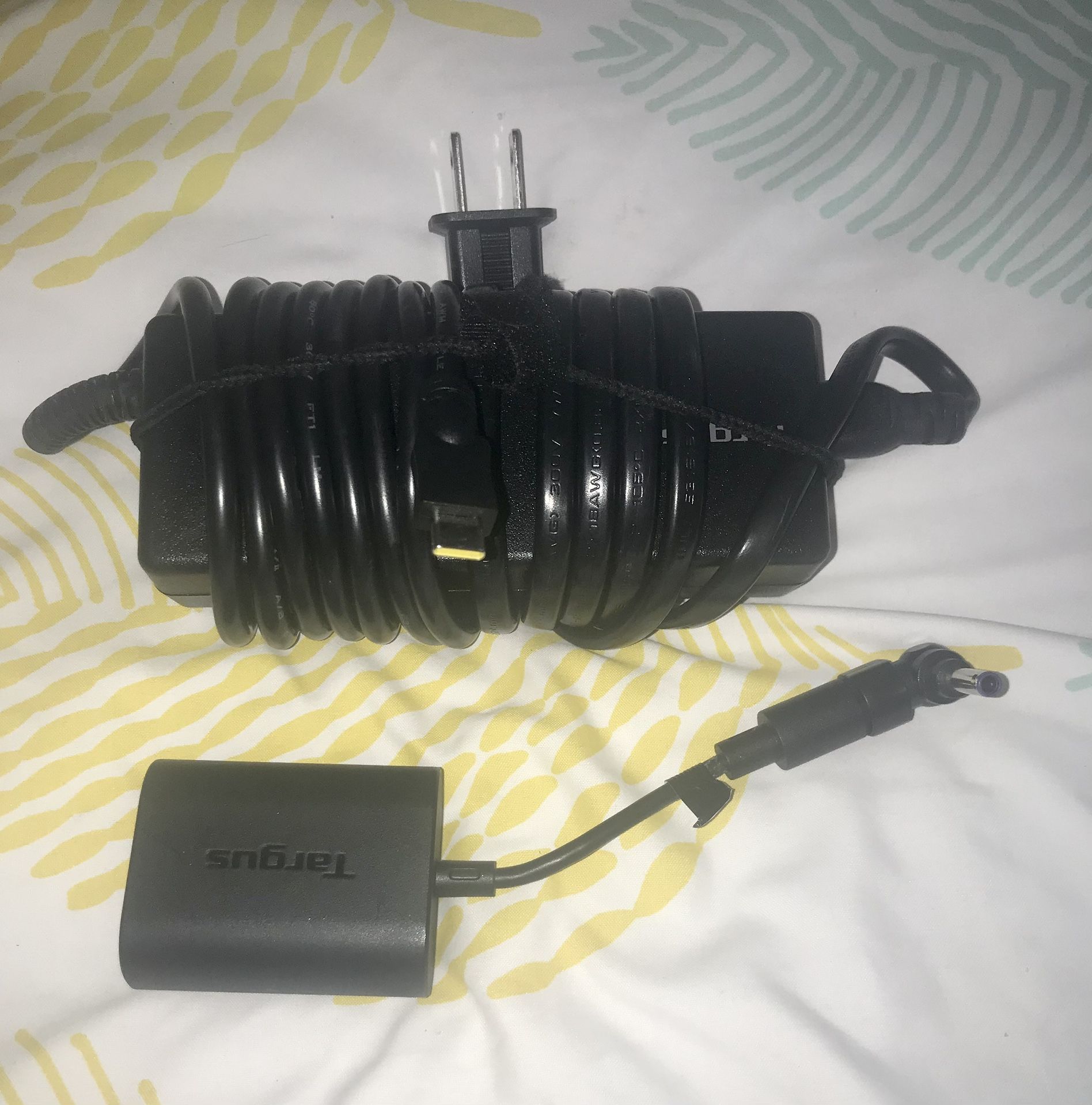 Universal Charger USB-C Devices | Targus | Model: APA108 | Includes Converter & 3-Pin Power Tip to Charge HP Laptops