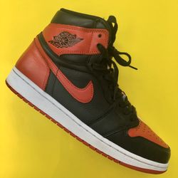 Jordan 1 ‘Homage to Home’ - Size 9