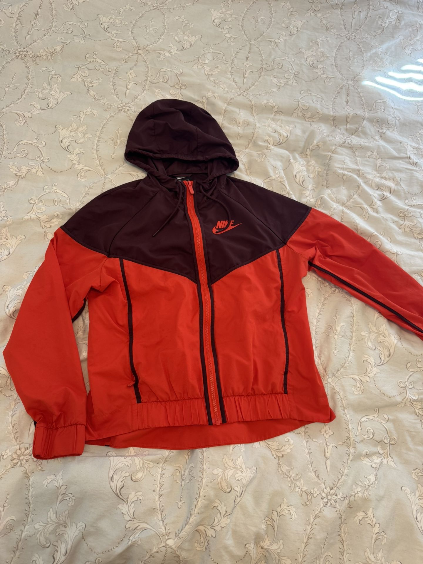 Nike Hooded Windbreaker Jacket-M