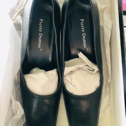 High Heels Black 👠 Size 7 MED 