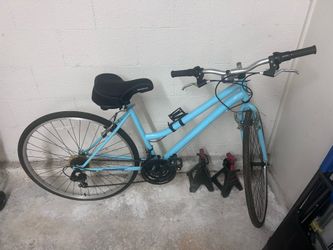 Roadmaster  28inch wheels  nice road bike