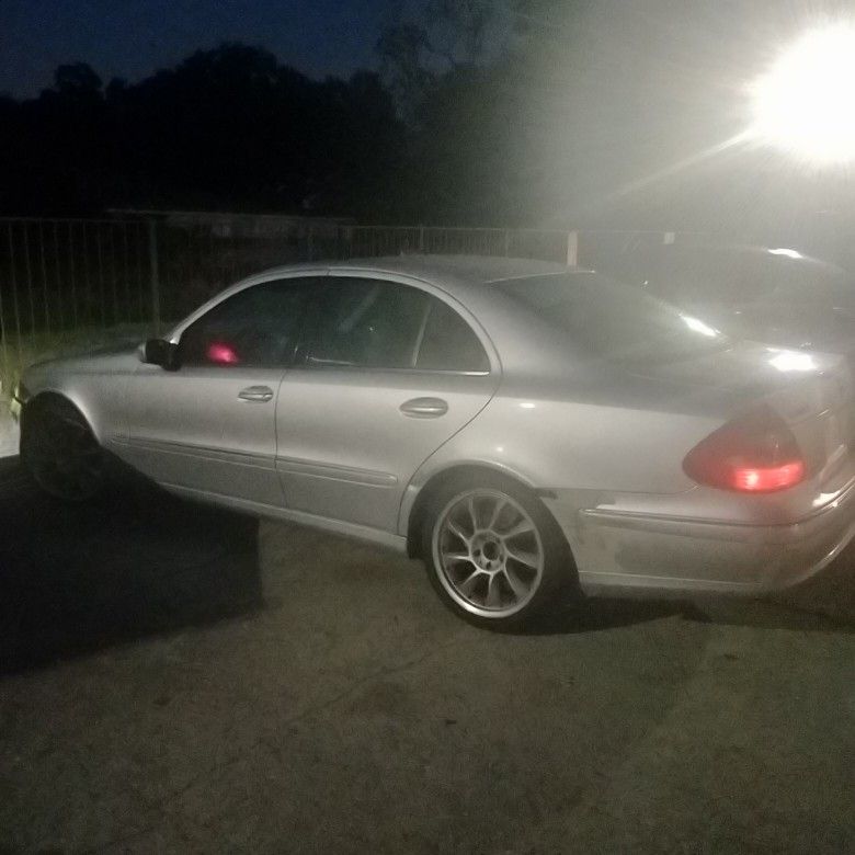 2003 Mercedes-Benz E-Class