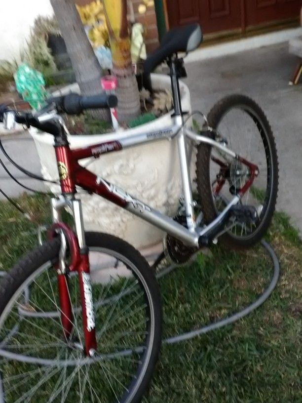 Next AMplifier 18 speed Shimano aluminum mountain bike 65.00 for Sale in Lake Forest CA OfferUp