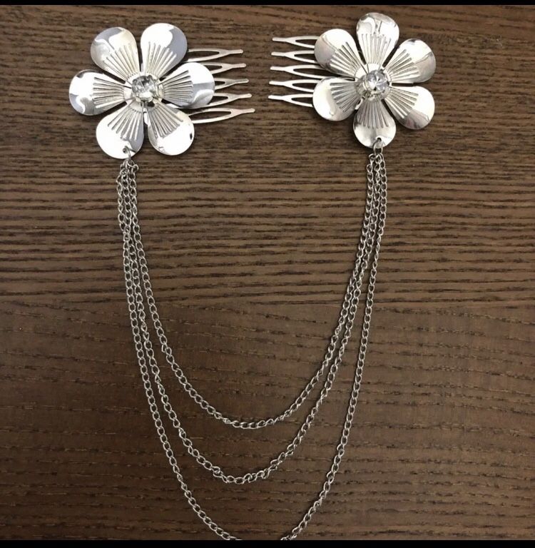 Silver Plated Large Flowers Metal Clip