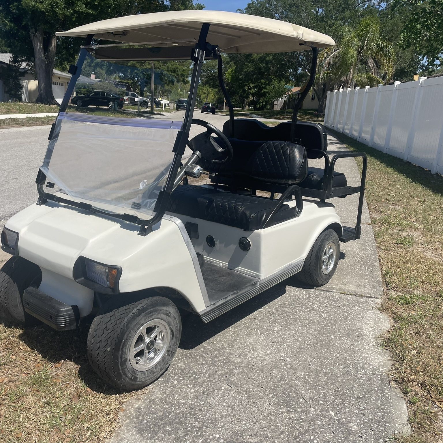 Club Car 48V Golf Cart (Will Deliver)