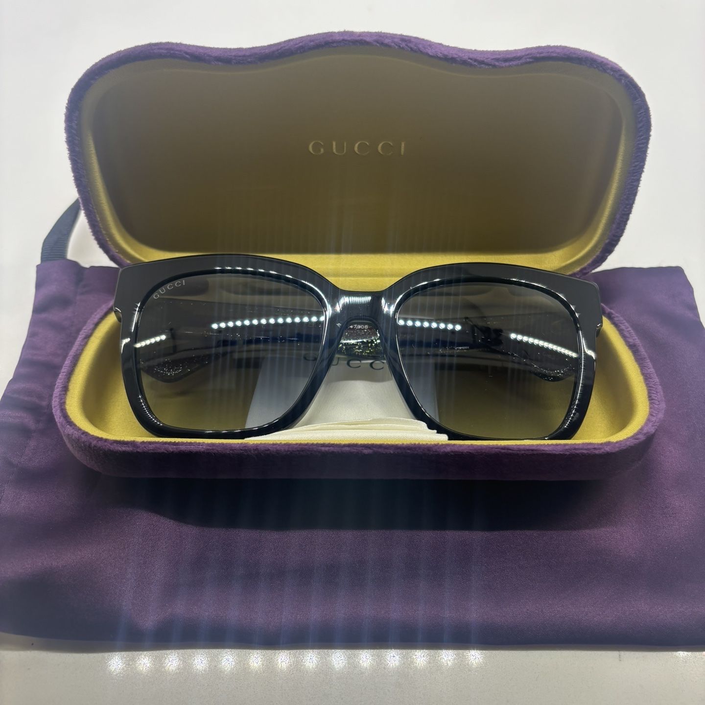 New Gucci Woman’s Sunglasses 