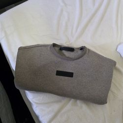 Essentials Heather Grey Crewneck sz Large