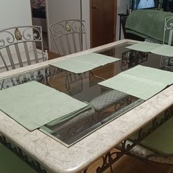 Dining Table (with 6 chairs).