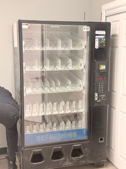 Glassfront combo machine