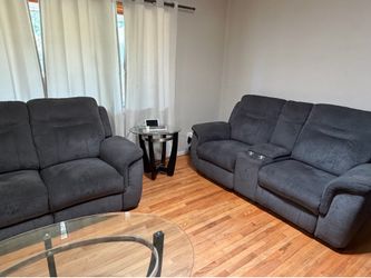 Power Reclining  Sofa like new