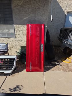 2026 Silverado 2500 tailgate shell