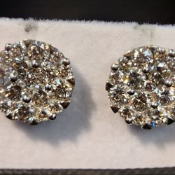 14kt Diamond Stud Earrings 