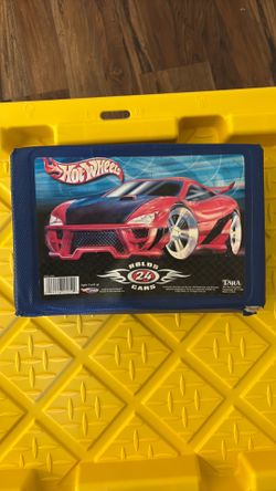 Hot Wheels lunchbox carrying case w 24 cars