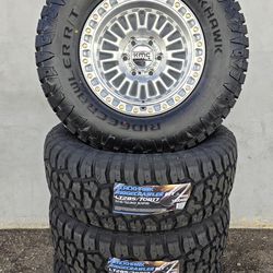 17" KMC w/ 33" Ridgecrawler RT tires