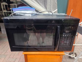 Samsung SMH1611B 1.6 cu. ft. Over-the-Range Microwave