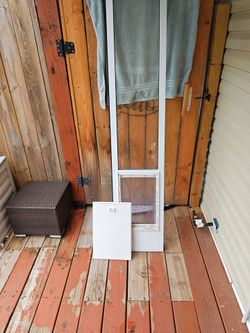 Pet door for glass patio doors