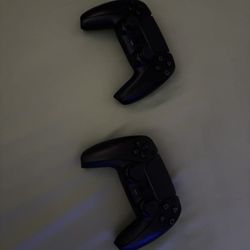 PS5 Controllers