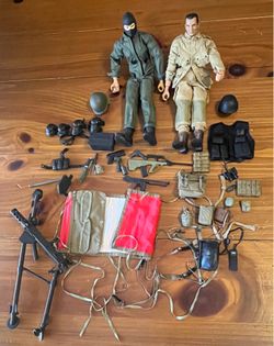 Vintage 12” G.I. Joe/Military Figures & Weapons Lot (90s)