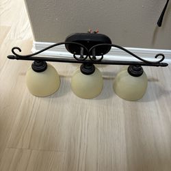 Set of 2 bathroom vanity lights (3), bronze/copper finish, working and good condition