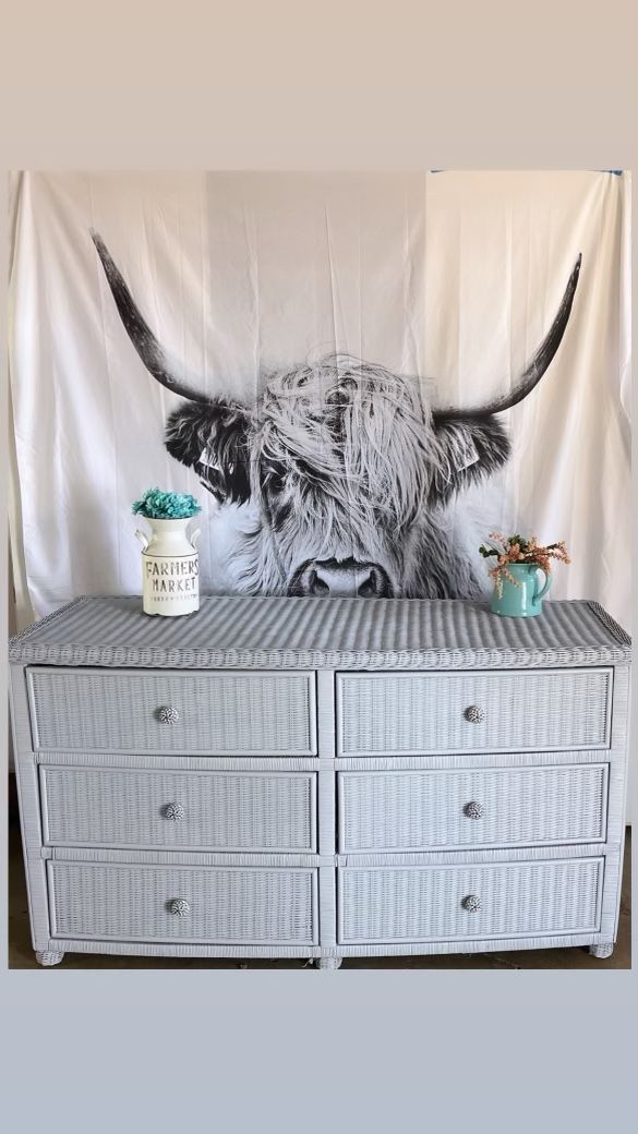 Wicker dresser 