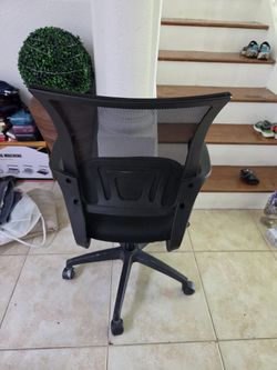 Black Mesh Office Chair with Wheels