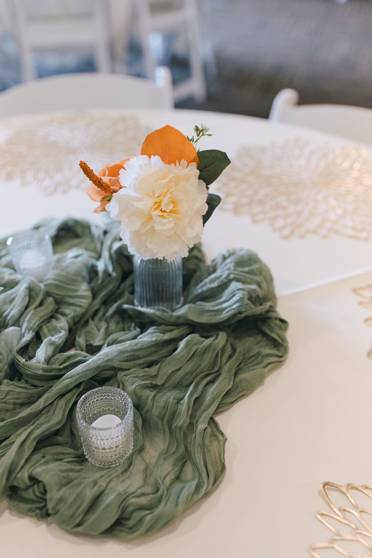 12 Sage Green Table Runners