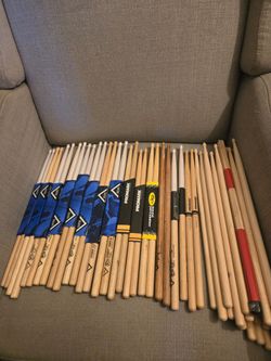 29 pairs of drum sticks brand new