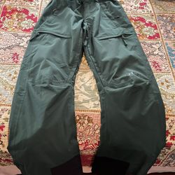 Oakley Medium Ski/Snowboard Pants