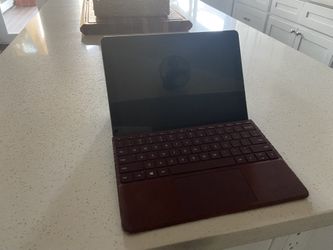 Microsoft Go 10
