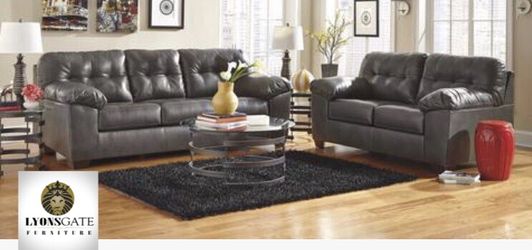 New nice luxury couch and Loveseat set! Sectional sofa saves here